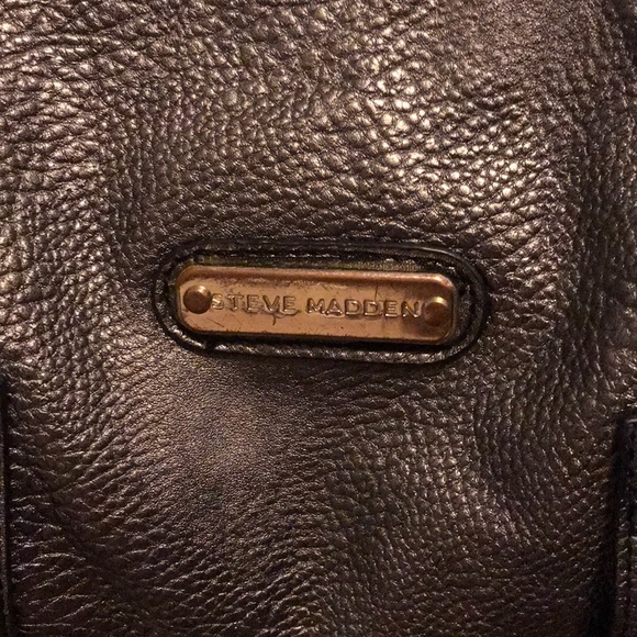 Silver Steve Madden crossbody purse - Picture 4 of 4